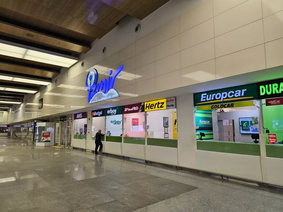 Mostradores de alquiler de coches