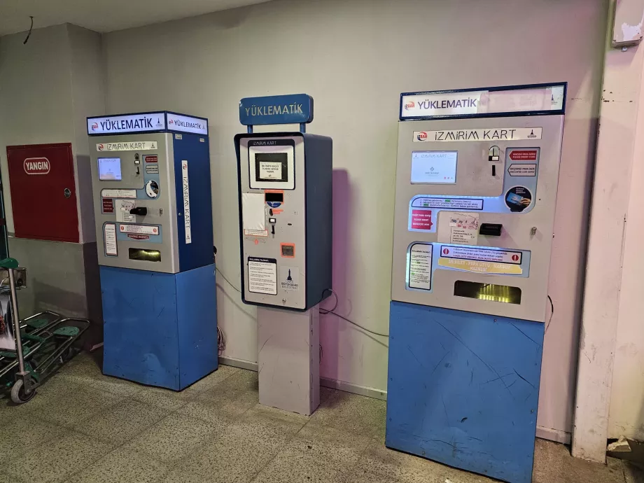 Máquinas expendedoras de billetes en el metro