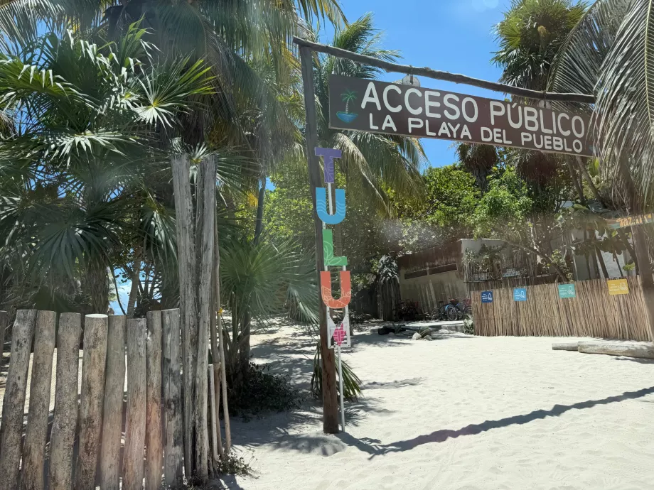 Acceso público a la playa