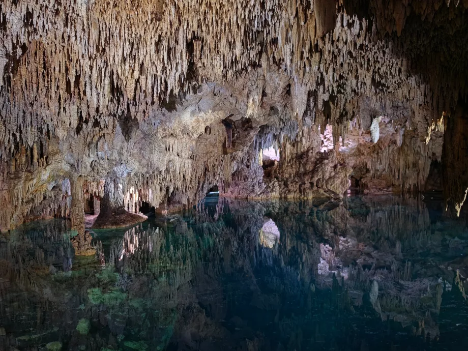 Cueva de Aktun Chen