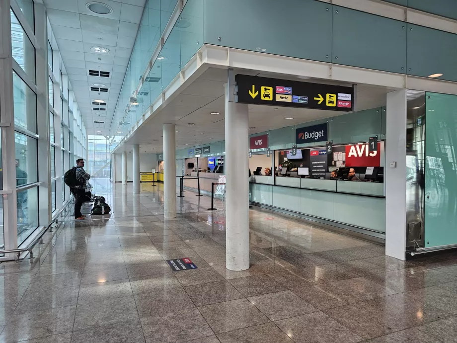 Alquiler de coches, Terminal 1