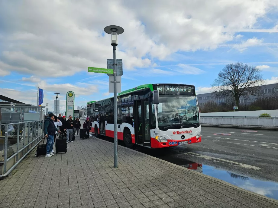 Autobús 490 a la estación de metro