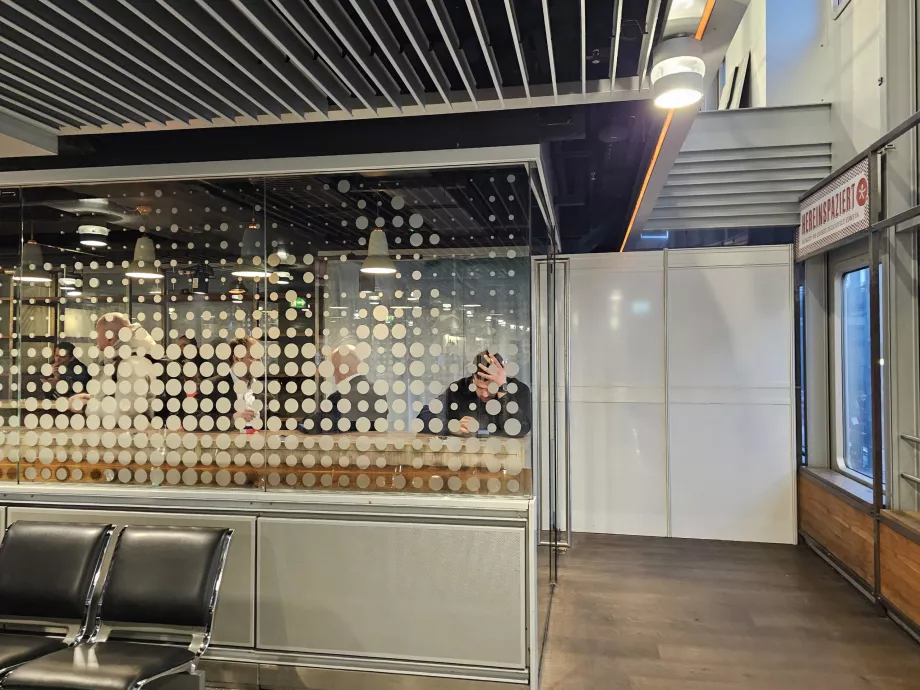 Salas para fumadores en la zona de tránsito