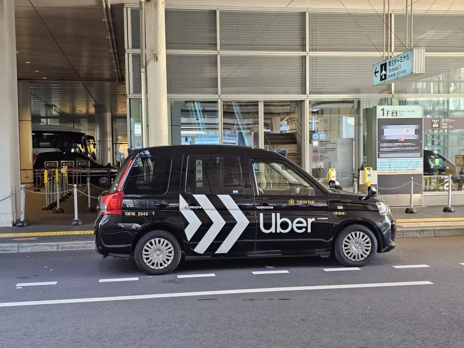 Uber fuera de la Terminal 3