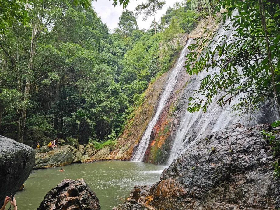 Cascada Na Muang 1
