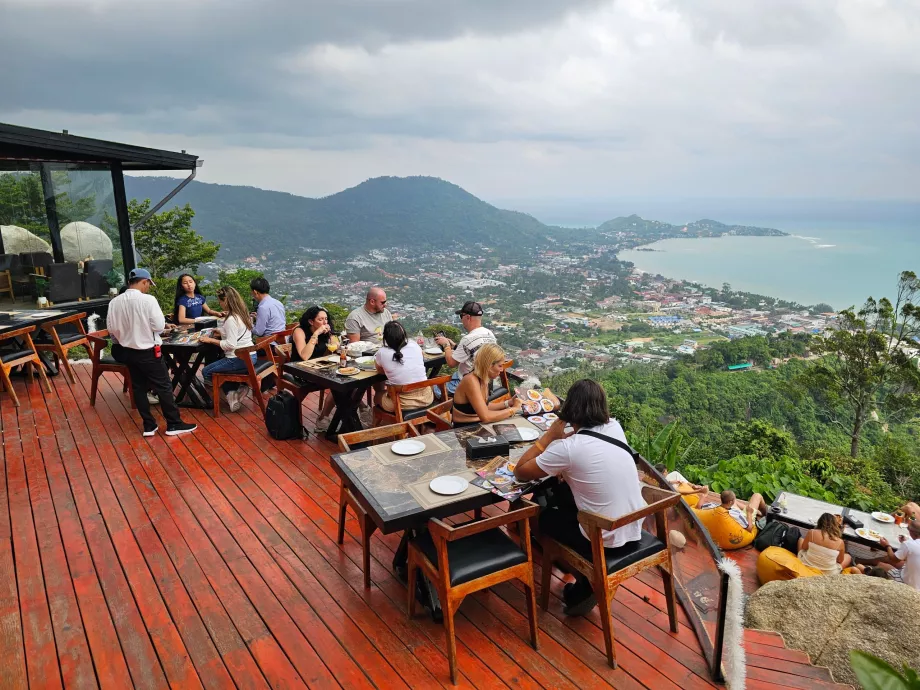 Restaurante en Overlap Stone 2