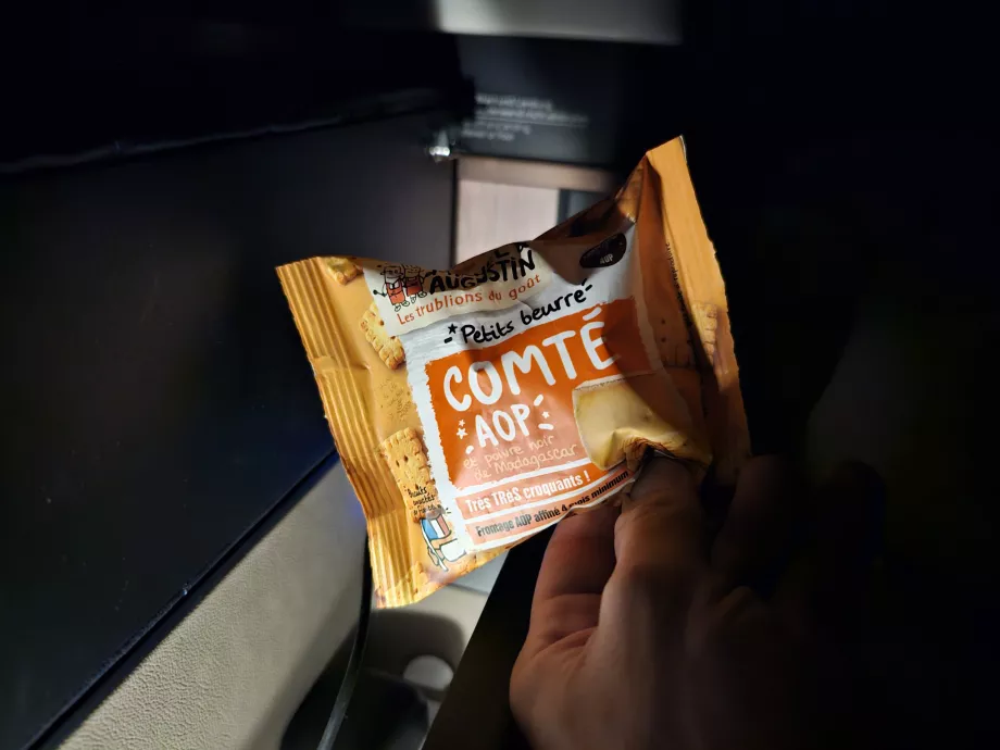 Aperitivo en pleno vuelo de camino al baño