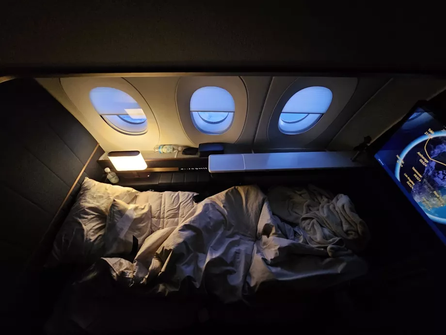 Sofá plegable sobre la cama