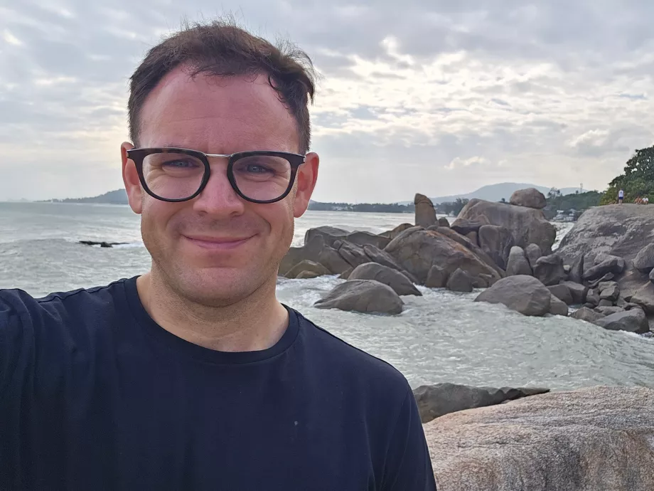 Yo en Hin Ta Hin Yai