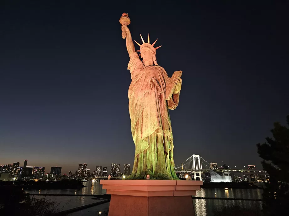 Estatua de la Libertad Odaiba
