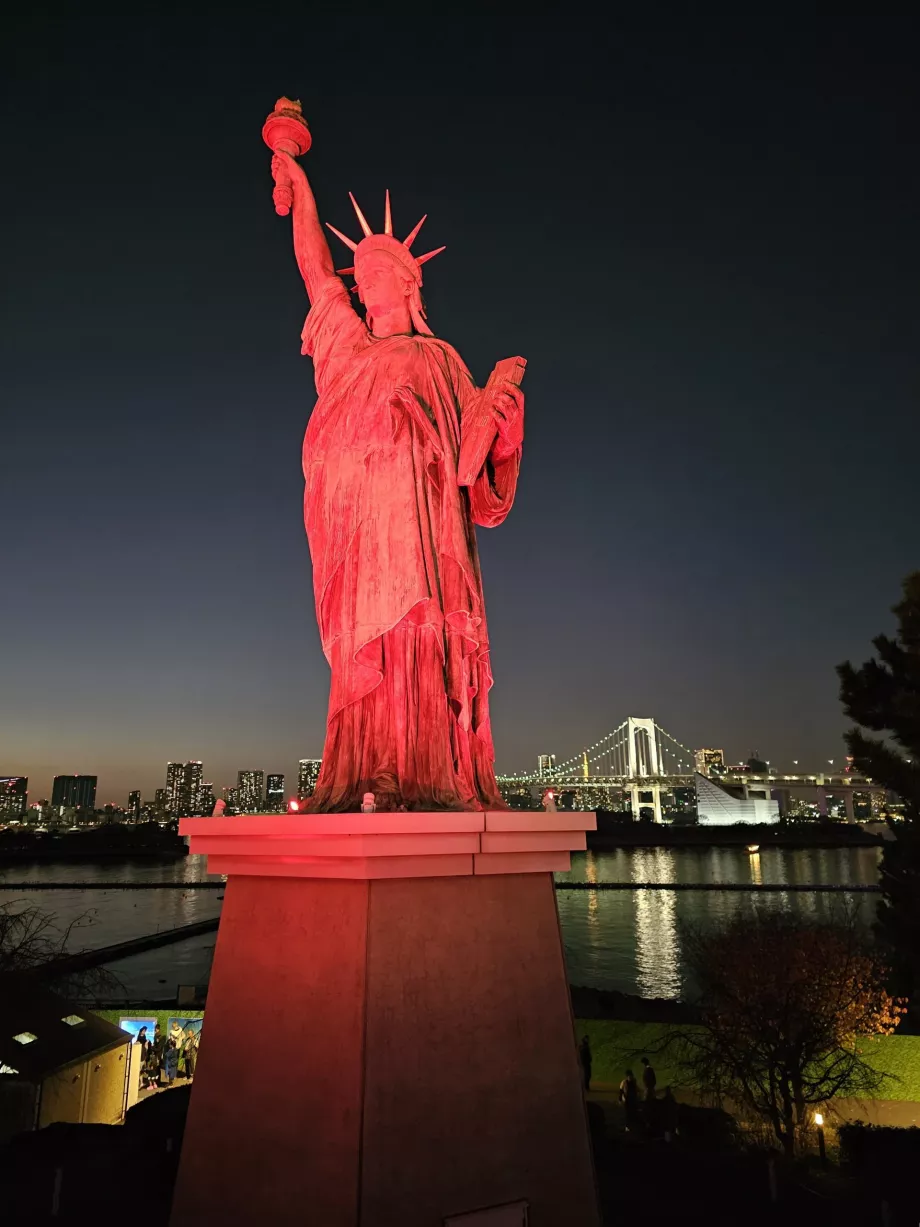 Estatua de la Libertad Odaiba