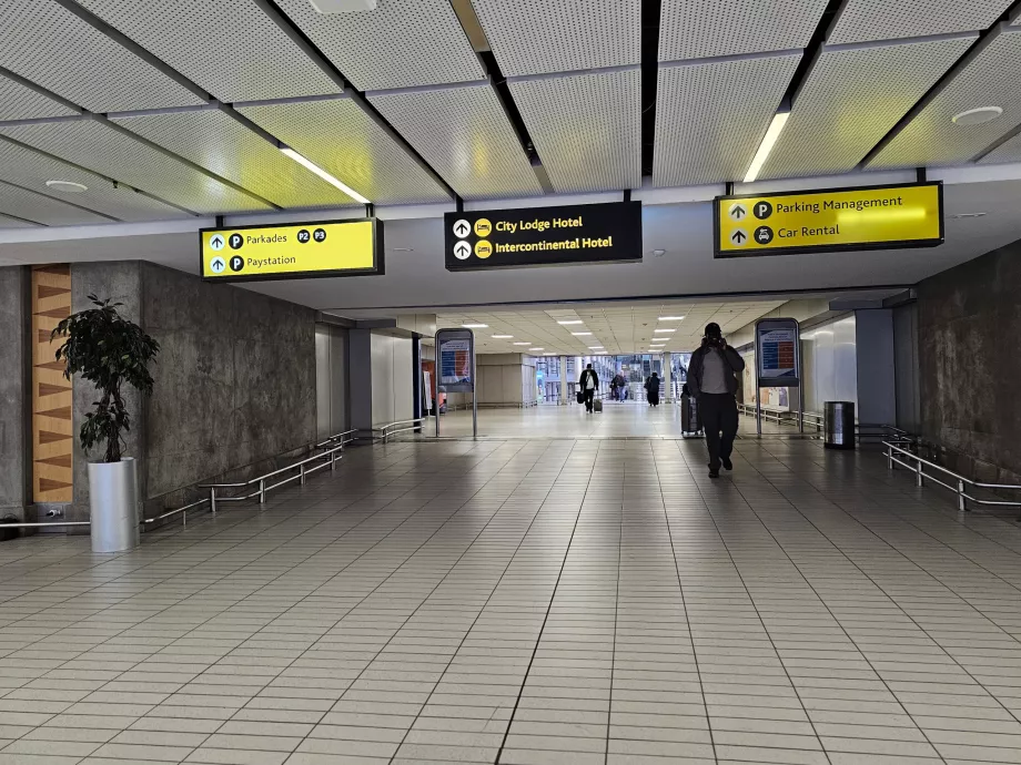 Cómo llegar a Parkade 2 (Uber, Bolt, Taxi)