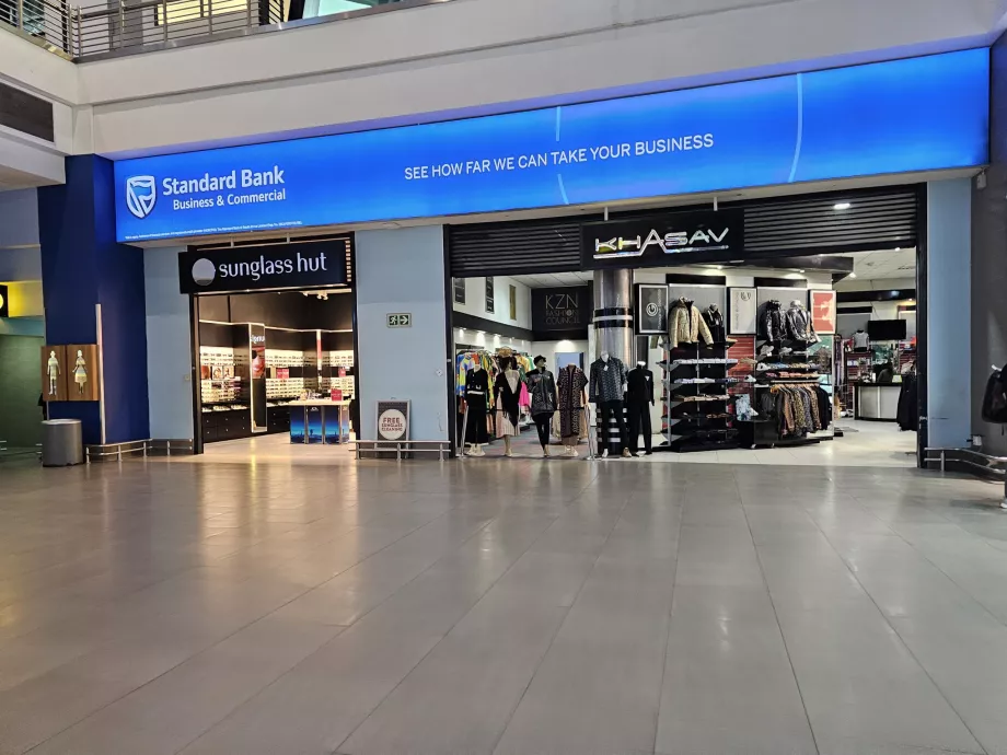 Tiendas en la zona pública