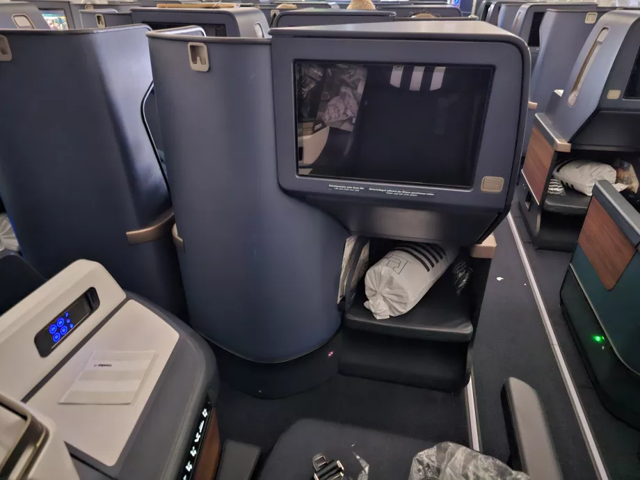 Espacio para las piernas para el asiento estándar