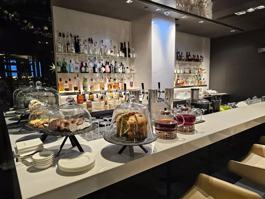 Sala VIP de primera clase (terminal principal) - bar