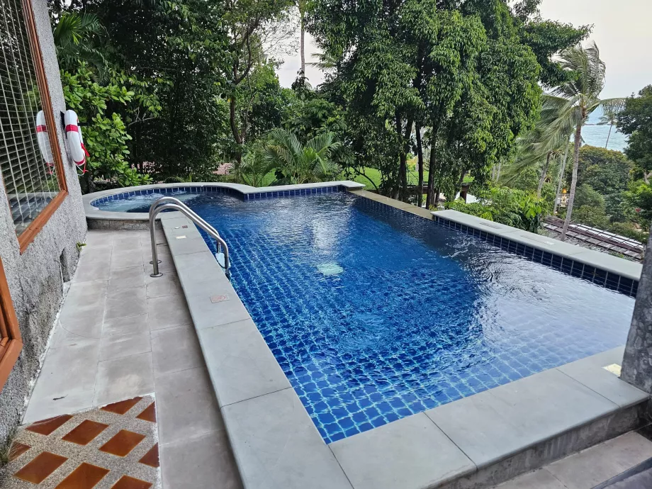 Piscina privada en nuestra villa