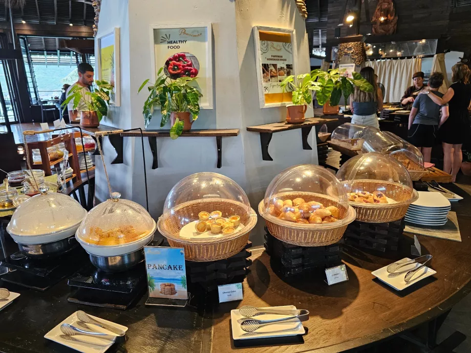 Desayuno: bollería dulce