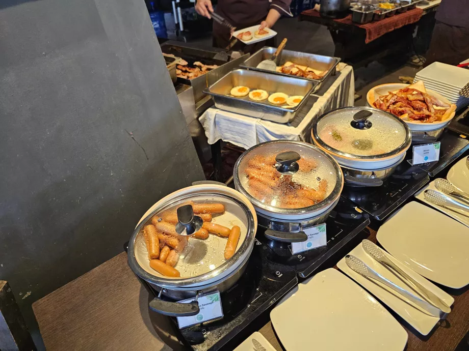 Desayuno: comida caliente