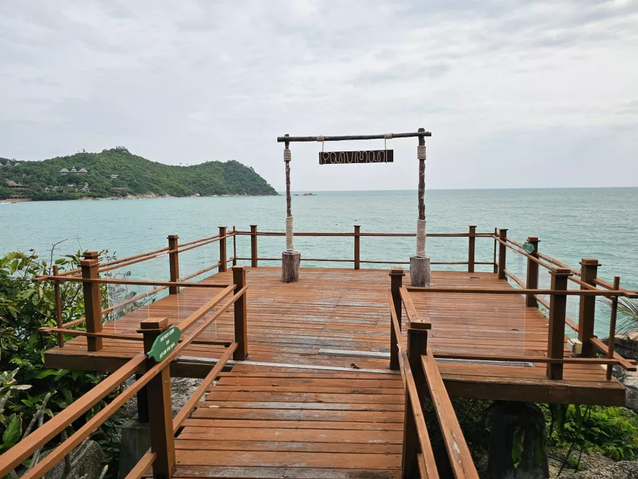 Muelle con vistas al mar