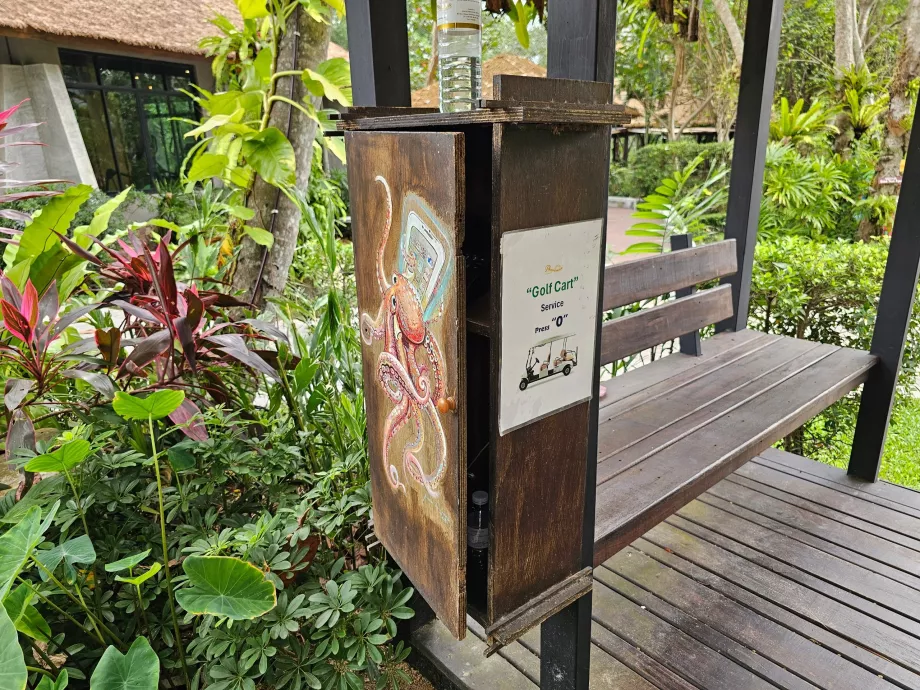 Teléfono para llamar al carrito de golf