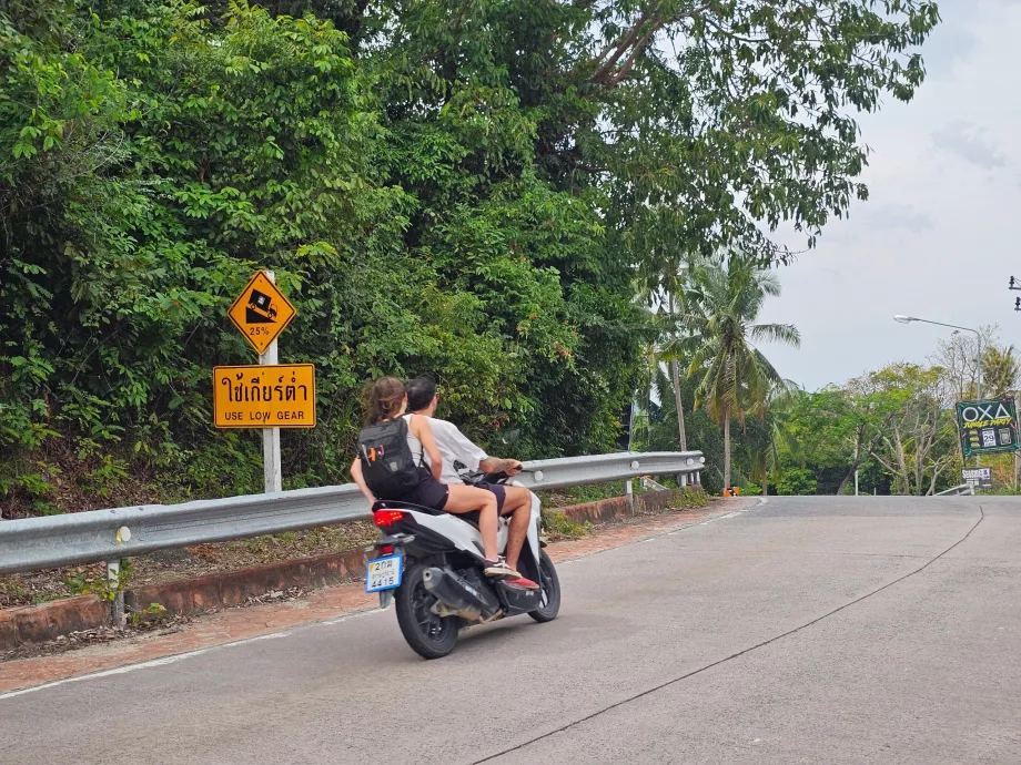 Viajar en scooter por Koh Phangan