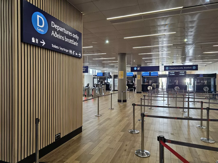 Control de pasaportes, puertas D