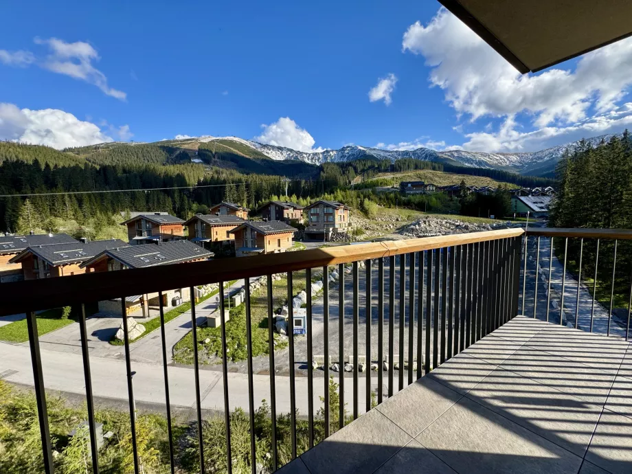 Vista panorámica desde el balcón frente al dormitorio