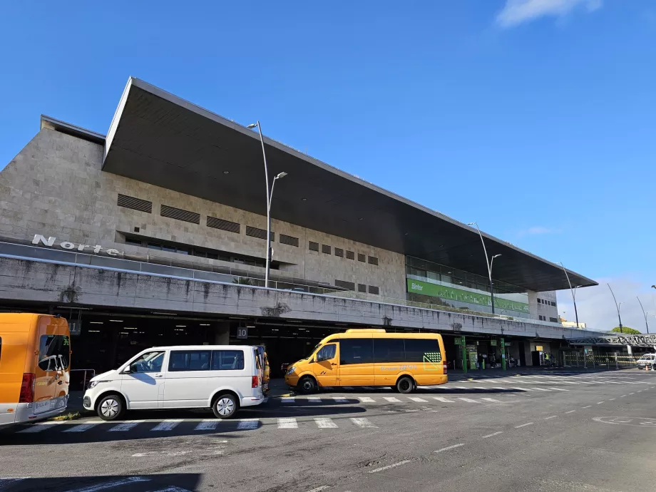 Terminal del aeropuerto TFN