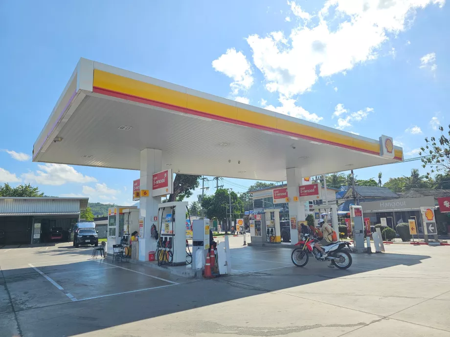 Moderno surtidor de gasolina