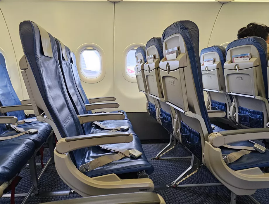 Edelweiss, espacio para las piernas en clase turista, Airbus A320