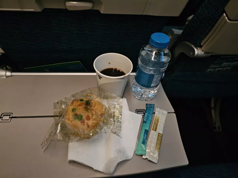 Desayuno en el vuelo FRA-MCT