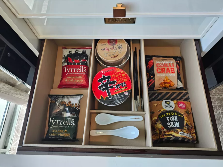 Fideos y patatas fritas