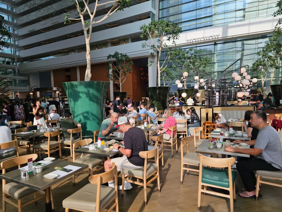 Desayuno en el restaurante Rise