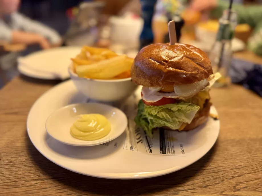 Hamburguesa Swissotel Damian Jasna