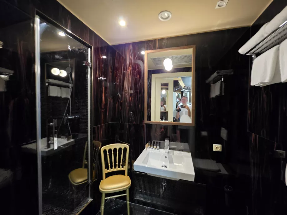 Baño de invitados