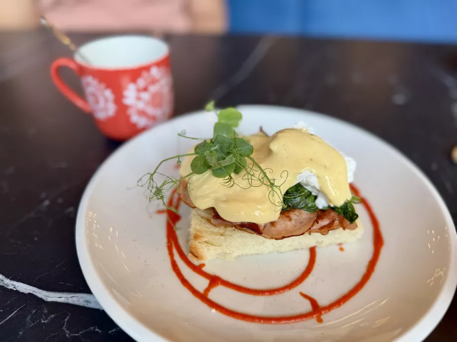 Huevos benedictinos