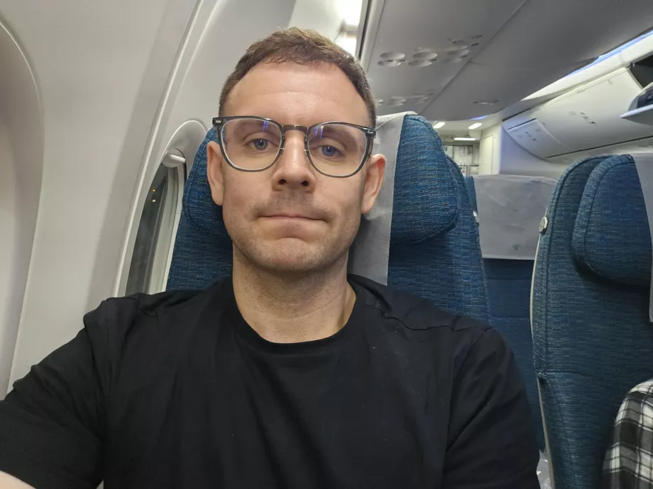 Reposacabezas ajustable