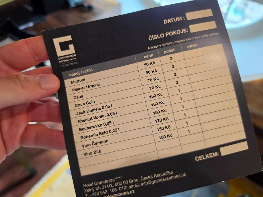 Lista de precios del minibar (igual para todos los tipos de habitación)