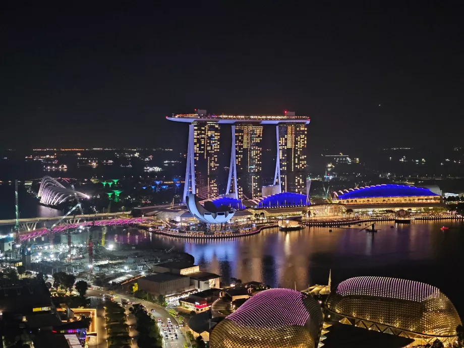 Vista nocturna desde la habitación