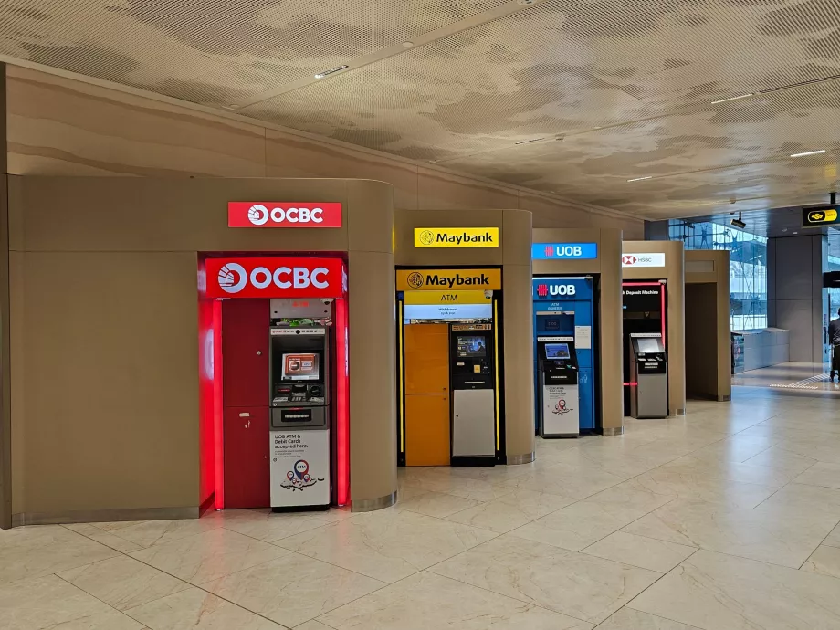 Cajeros automáticos, parte pública