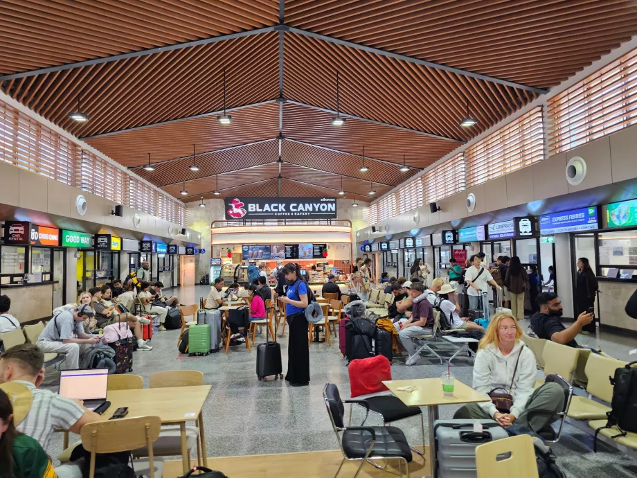 Terminal de transporte terrestre