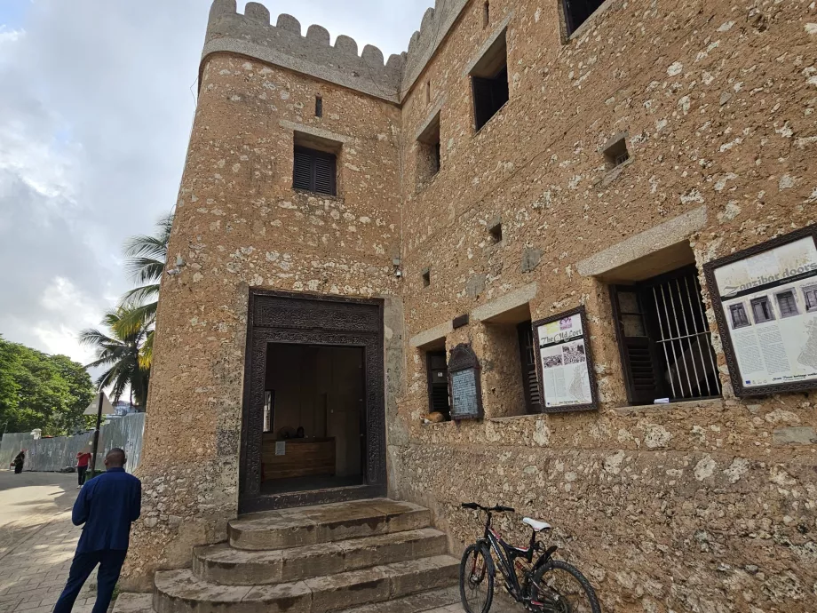 Fuerte Viejo, entrada principal