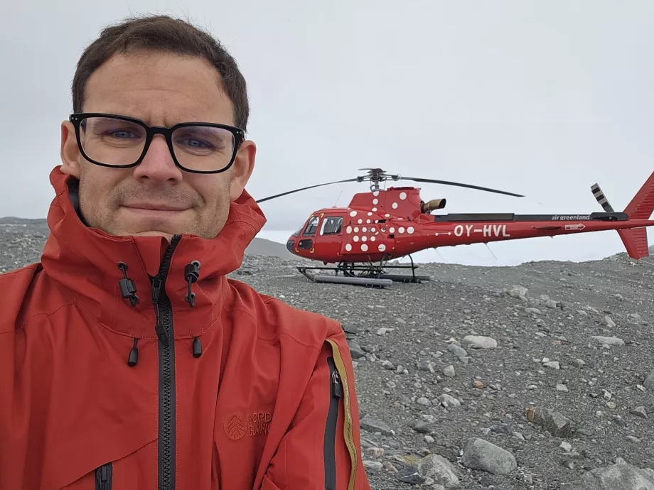 Christopher con helicóptero