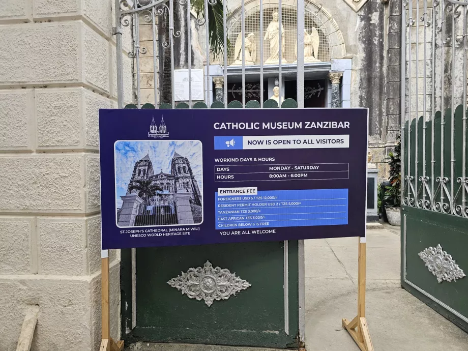 Entrada a la catedral