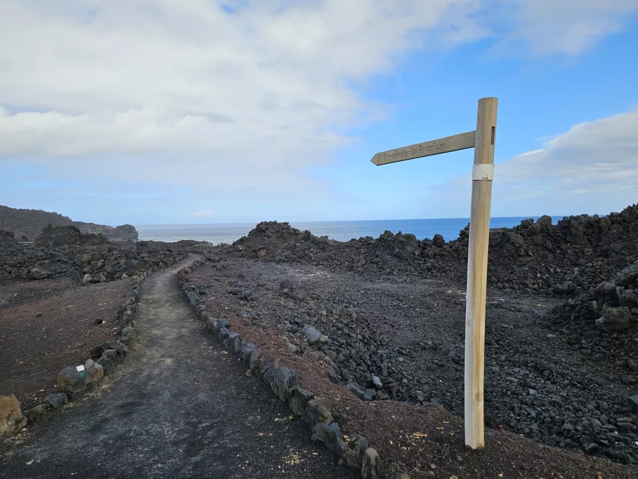 Ruta de senderismo en Tamadusta