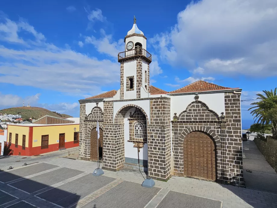 Valverde, iglesia