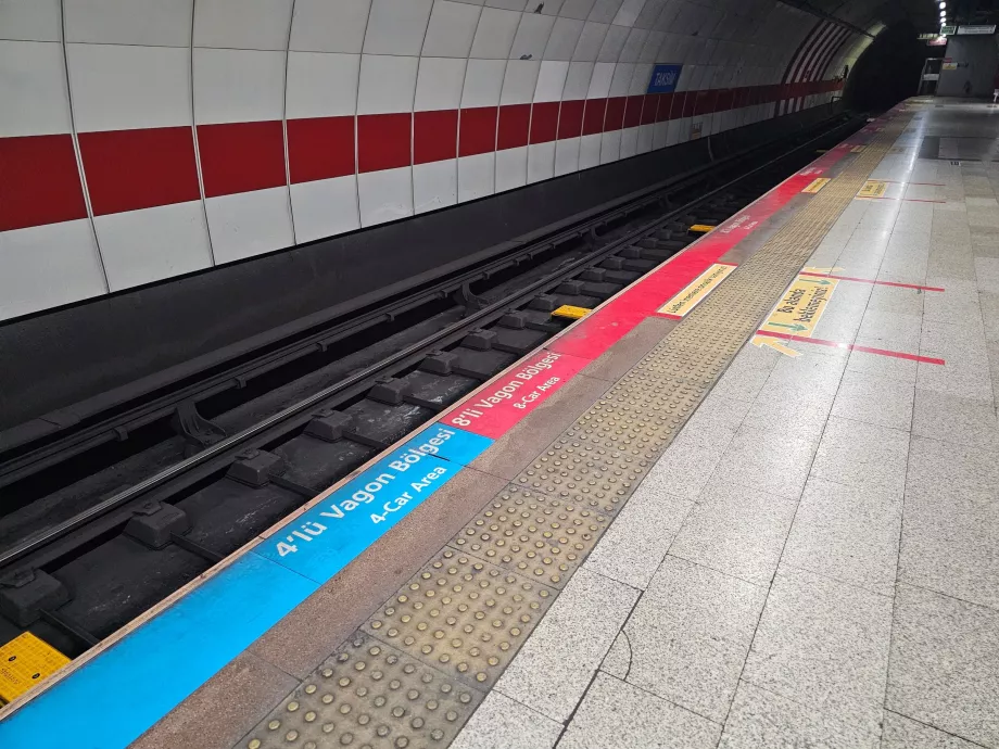 El límite entre un metro de 4 y 8 vagones