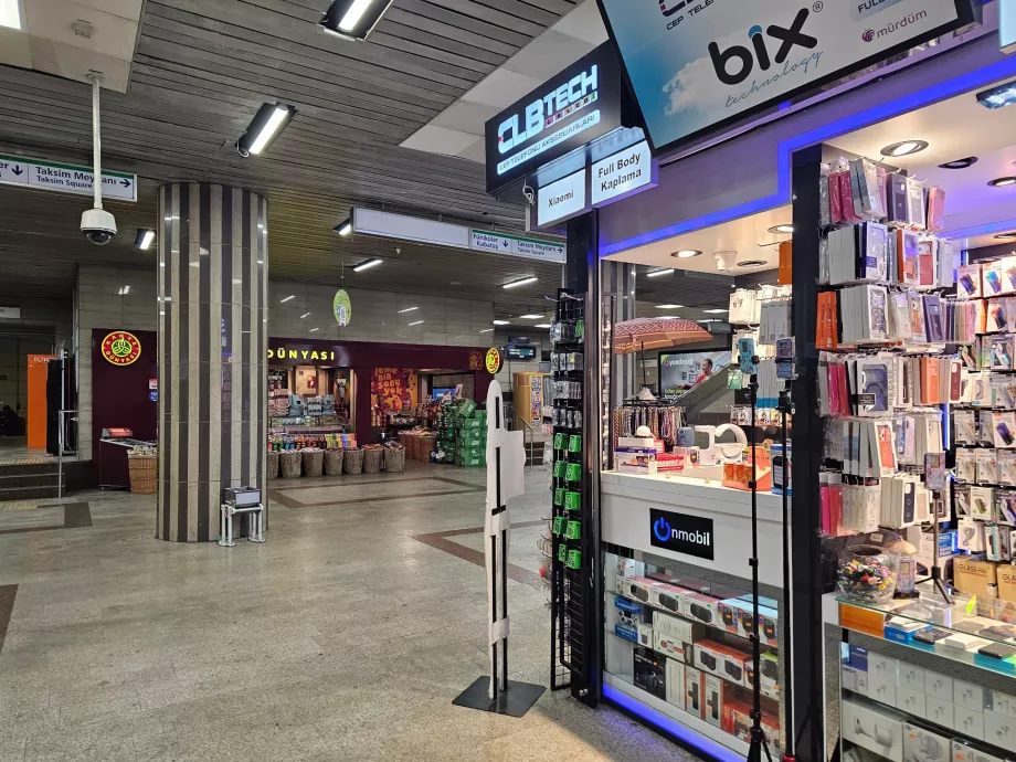 Tiendas en estaciones de metro