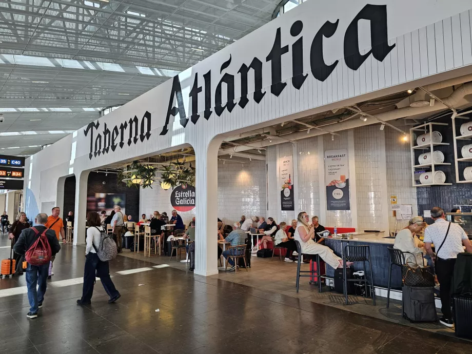 Restaurante en la sección de tránsito