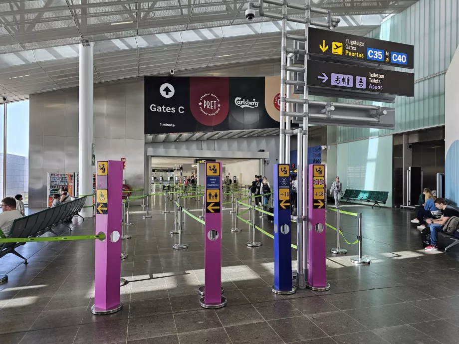 Control de pasaportes para vuelos fuera del espacio Schengen